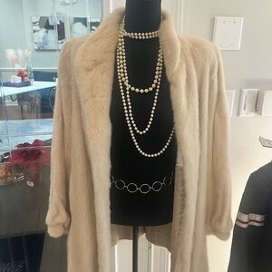 Vintage SAGA Mink Coat – Maison Blanche